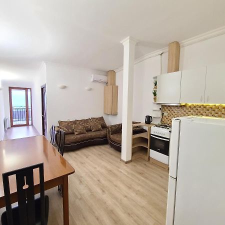 Flat With Balcony On Cascade Yerevan Exterior foto