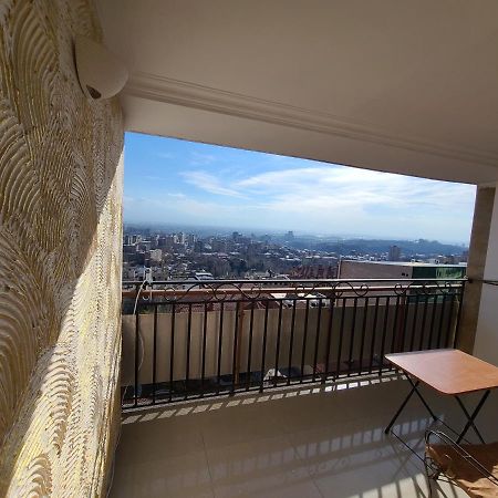 Flat With Balcony On Cascade Yerevan Exterior foto