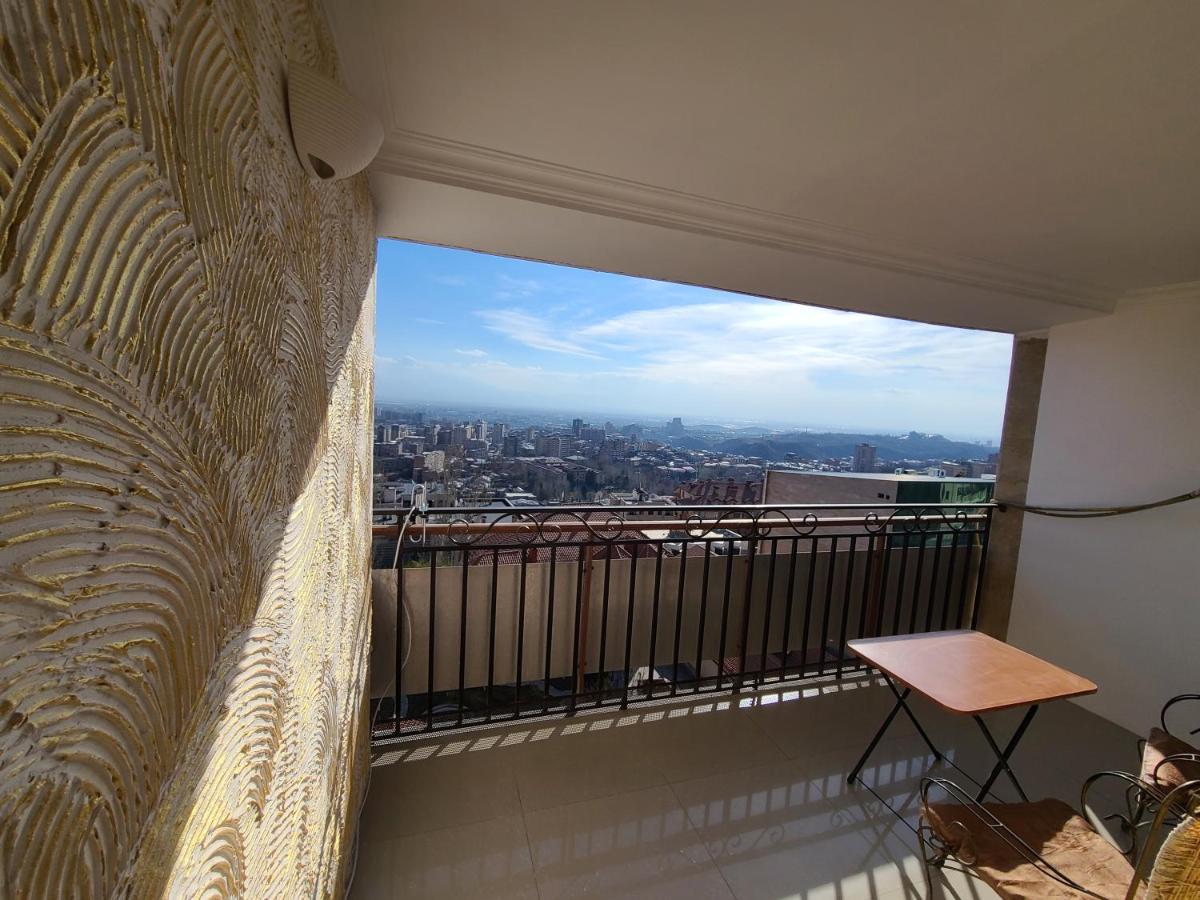 Flat With Balcony On Cascade Yerevan Exterior foto